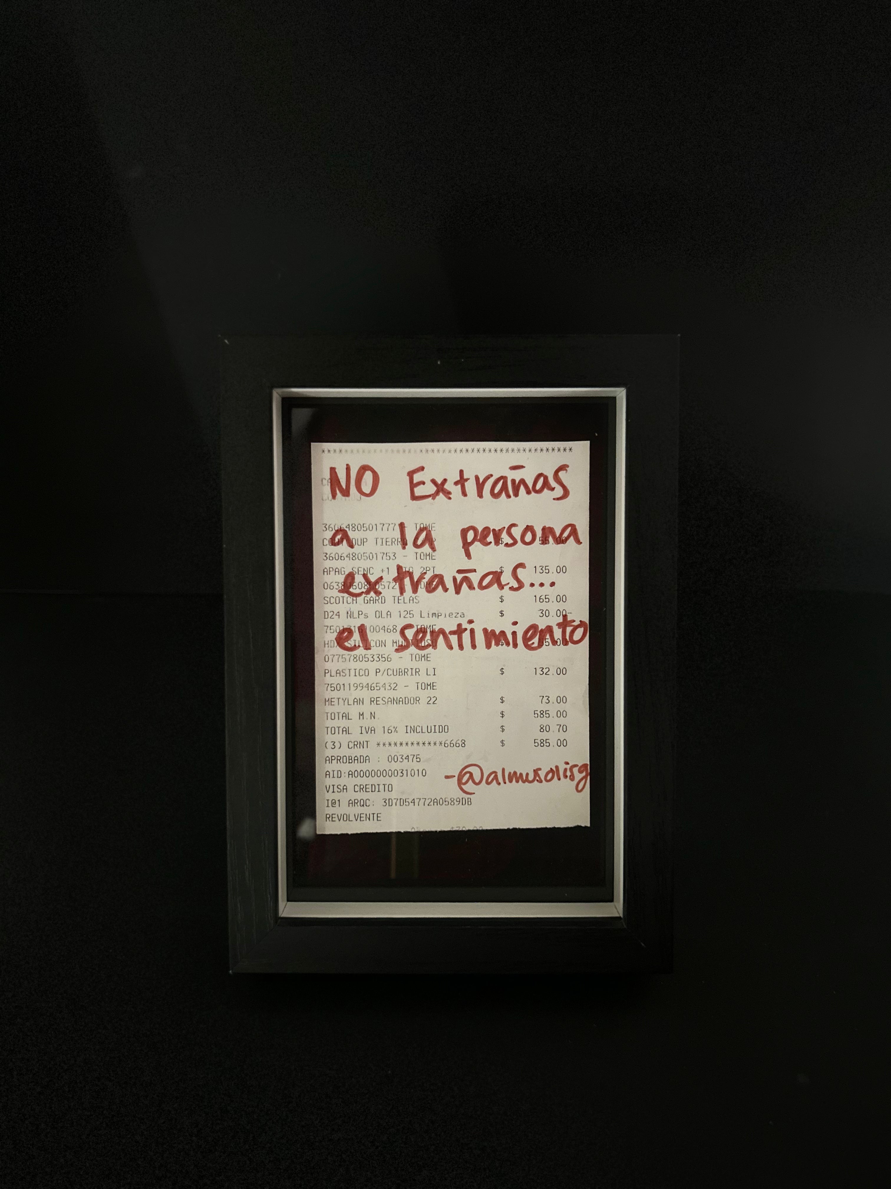 Cuadro · "No extrañas a la persona, extrañas el sentimiento"